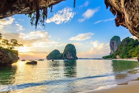 4 Island Joint Tour by Speed Boat from Krabi
