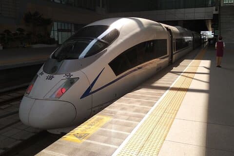 Traslado privado: estaciones de tren (Tianjin / Tanggu) al puerto de cruceros de Tianjin