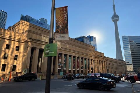 The Reel Toronto GPS App Walking Tour mobilspel