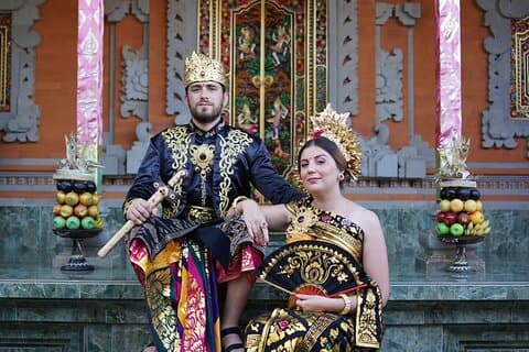 Experiencias de sesión de fotos con trajes tradicionales de Bali en Ubud