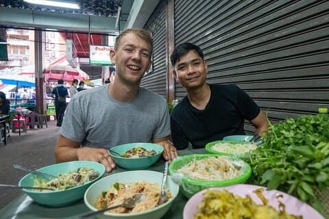 Foodie Adventure with Local Student Experience
