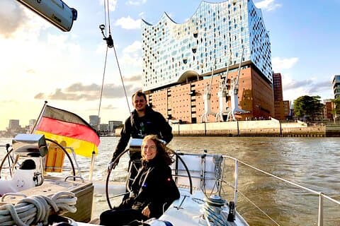 Auténtico viaje en velero "Más allá de las fronteras del puerto de Hamburgo"