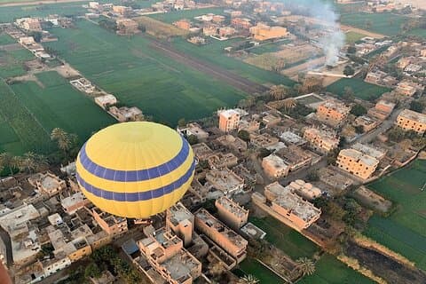 Varmluftsballongritt vid soluppgången i Luxor