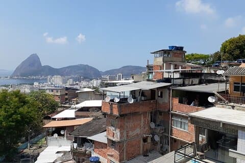 Tour pela Comunidade Local do Rio