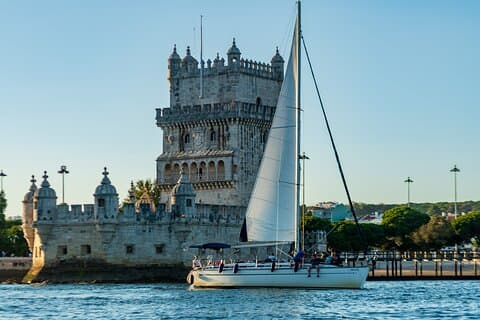 Romantisk privat sejlbåd i Lissabon for par