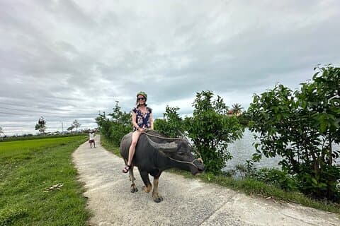 Tour di mezza giornata in campagna e villaggi di Hoi An in bici