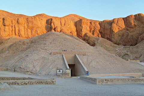 Luxor Vestbredden budsjett tur: Restauranter i nærheten av Memnon & Hatshepsut