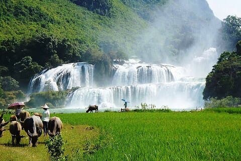 2-Day Ban Gioc Waterfall from Hanoi and return.