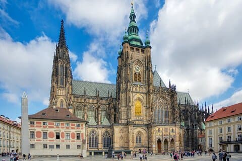 Recorrido clásico por el Castillo de Praga, el Monasterio de Strahov y el Barrio del Castillo