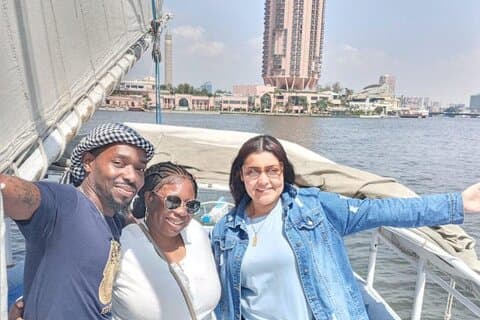 Felipe de Nil au Caire et nourriture traditionnelle Koshry de l'hôtel du Caire ou de Gizeh