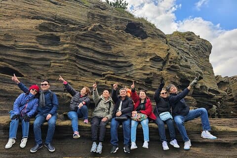 Visite privée en minibus de l'île de Jeju en petit groupe