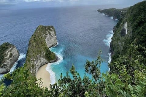バリ島 ペニダ島&レンボンガン島1泊2日ツアー
