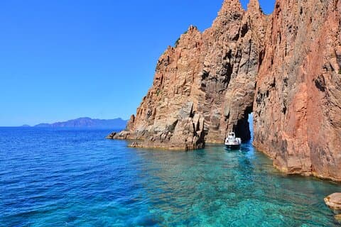 Friendly getaway to the Calanques of Piana from Cargèse