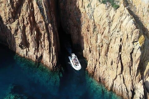 Dag på Scandola og Calanques de Piana i en liten gruppe