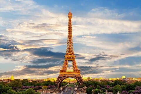 プライベート日帰り旅行：ル・アーブル発パリ往復、地元ドライバー付き