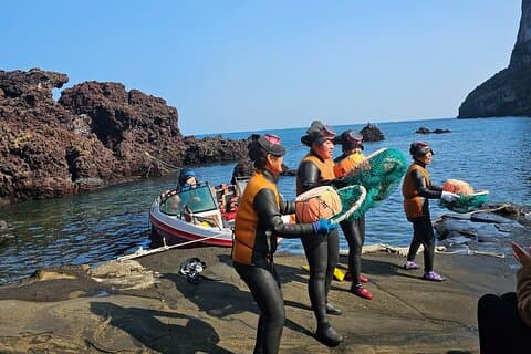 Jeju Private Day Tour – Auftritt von Seongsan Ilchulbong und Haenyeo