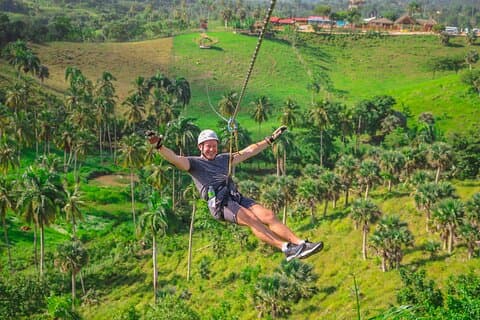 Punta Cana Aventure de tyrolienne avec des bugies et de l'équitation