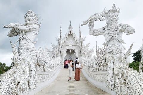 Chiang Rai Tour: White Temple, Golden Triangle, Bådtur til Laos
