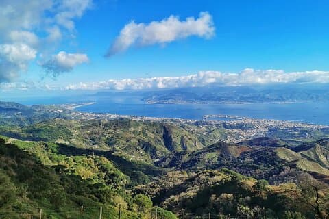 Messina City Tour 360°: stad, kust och berg