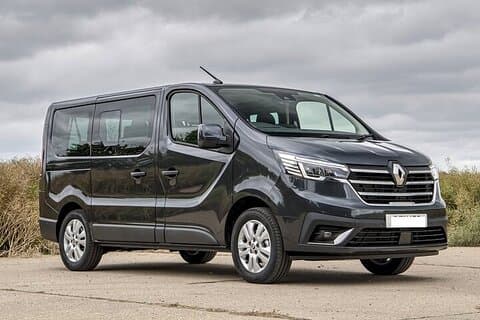 Transfer privado de chegada Aeroporto de Alghero AHO para Alghero City de minivan