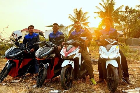Scopri la bellezza di Siem Reap in un emozionante tour in moto di mezza giornata