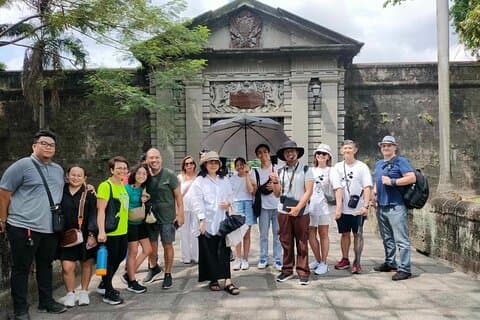 Passeio Histórico Hola Intramuros