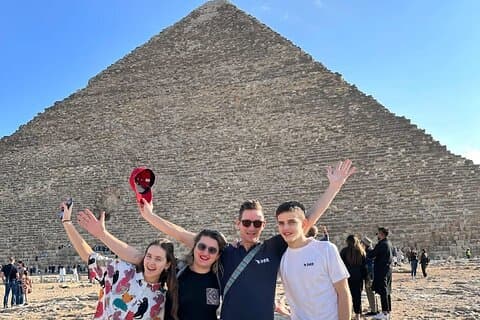 Privat rundtur vid Pyramids of Giza, Sphinx, Memphis och Saqqara