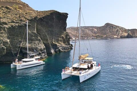 Santorini Catamaran Cruise: with Lunch, BBQ, Open Bar, Transfers