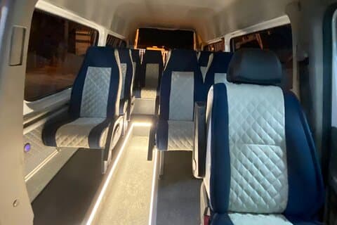 Tirana til Ksamil og Saranda Bus