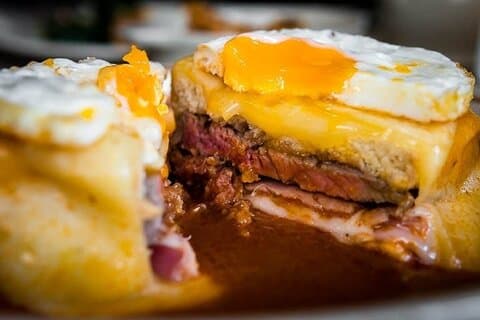 Porto Private Food and Wine Walking Tour with Hotel Pickup