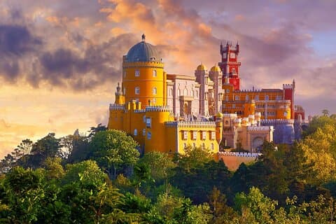 Sintra och Cascais privat rundtur med Pena Palace-biljett ingår