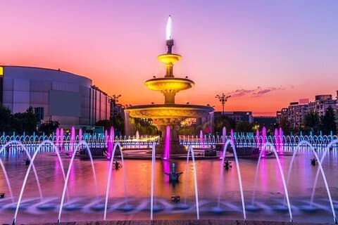 Bukarest: Höjdpunkter och gömda ädelstenar Walking Tour med en guide