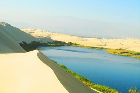 Paracas: Laguna Costa Rica Oasis en Paracas Buggy & Sandboarding