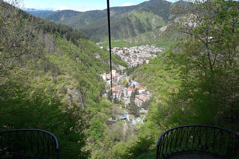 Tour privato di 2 giorni nel Parco Nazionale Borjomi e siti storici