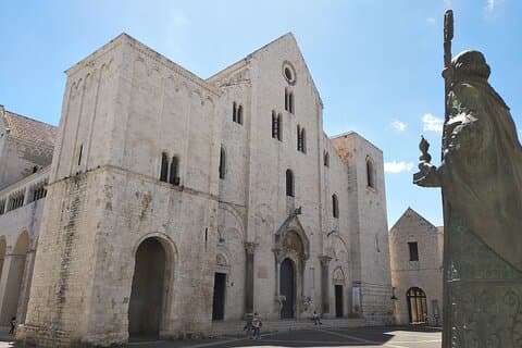 Visita guiada privada en Bari: capital de historias y tradiciones.