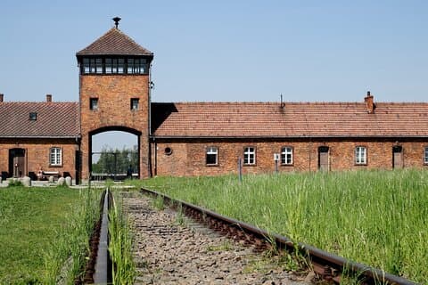 Auschwitz-Birkenau: Tour mit privatem Transport ab Krakau