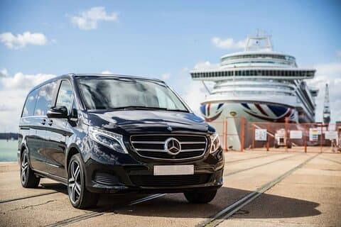 Traslado privado desde Bucarest Hoteles a Port Giurgiu AmaW. + Escénica