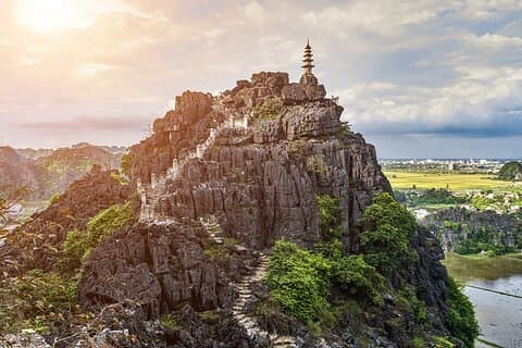 Ninh Binh Heritage Heldagstur med buffélunch och limousine