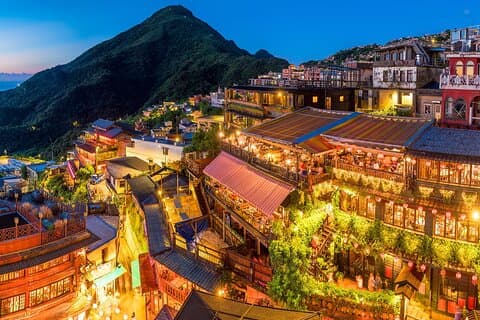 Private Jiufen & Pingxi Tagestour mit englischsprachigem Guide