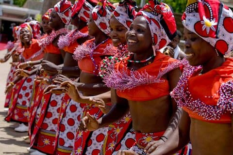 Nairobi National Museum, Giraffe Center & Bomas Kenya Guided Tour