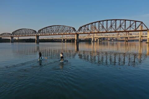 Rema y explora: recorrido por el río por el centro de Louisville