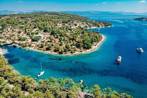 Blue Lagoon, Borkko Beach & Šolta with lunch & drinks from Split