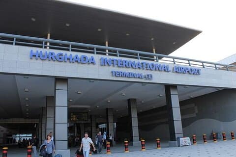 Trasferimento privato dall'aeroporto di Hurghada a Luxor