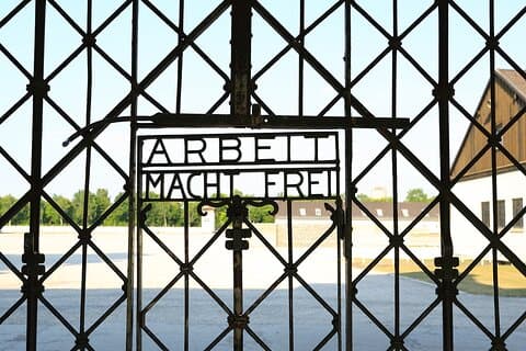 Privat tur til Dachau Concentration Camp Memorial Site fra München