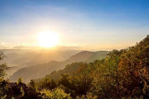 6 dias de acampamento de trekking em Umphang