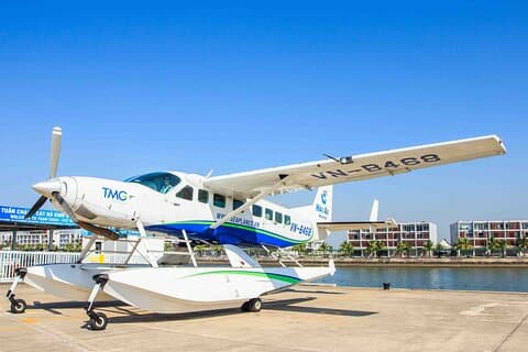 Exclusieve charter-watervliegtuigtour: de belangrijkste hoogtepunten van Halong Bay