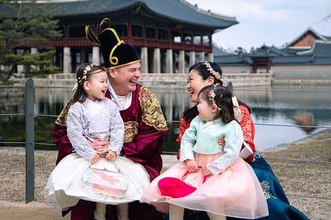 Gyeongbokgung palace family/group private photoshoot