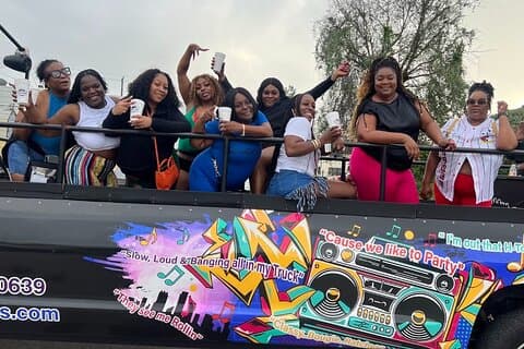 Houston BYOB Party Truck Experience mit Gastgeber, Musik und Barstops!