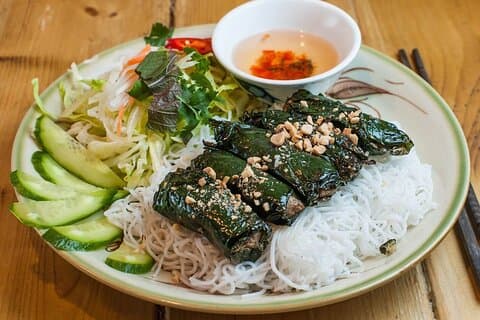 Saigon Private Street Food Tour med motorcykelbil med lokal guide