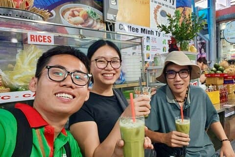 Da Nang Local Food Tour by Motorbike + Sightseeing SAFE & FUN